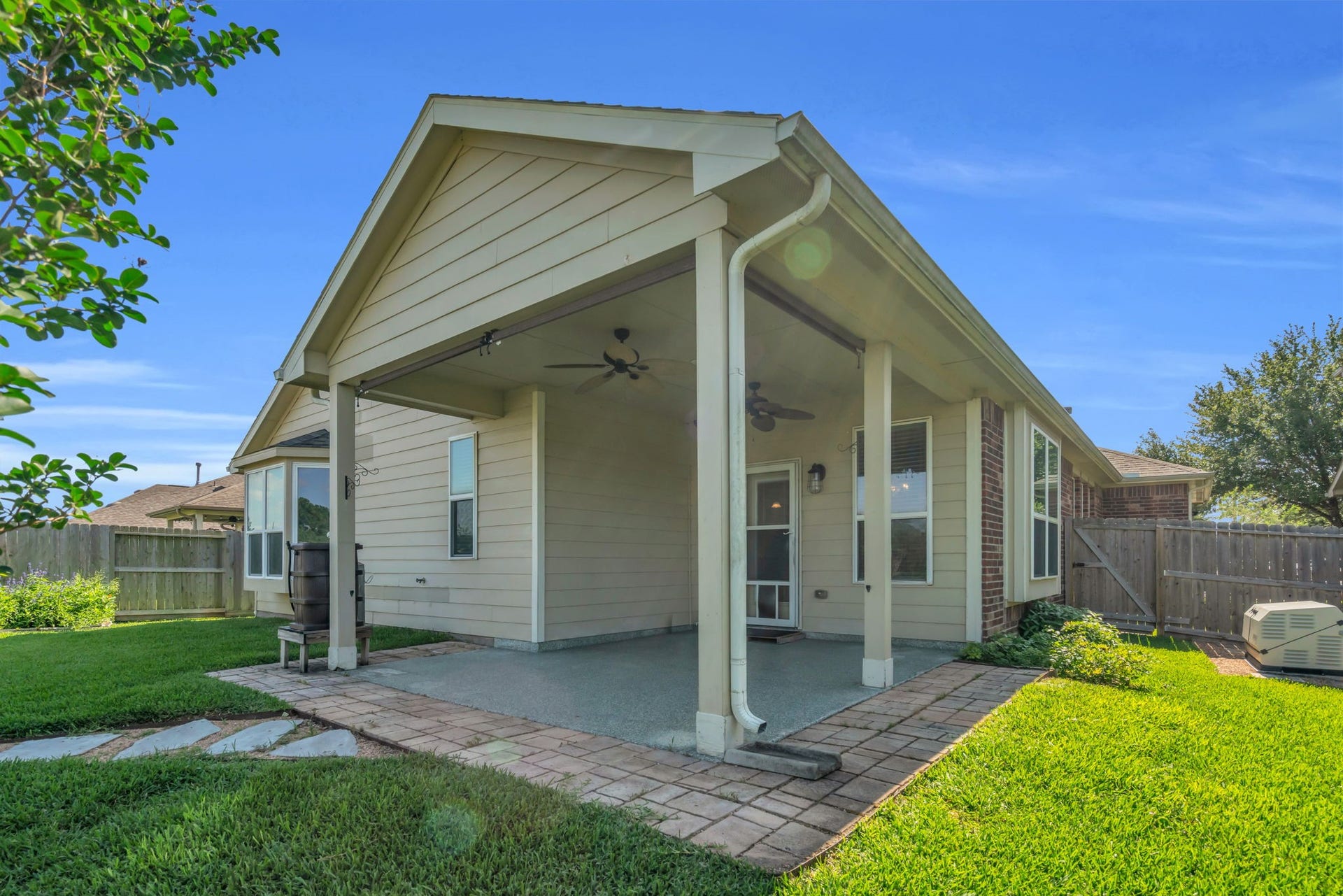 9978 Golden Field Lane, Brookshire, TX 77423 9978 Golden Field Lane, Brookshire, TX 77423