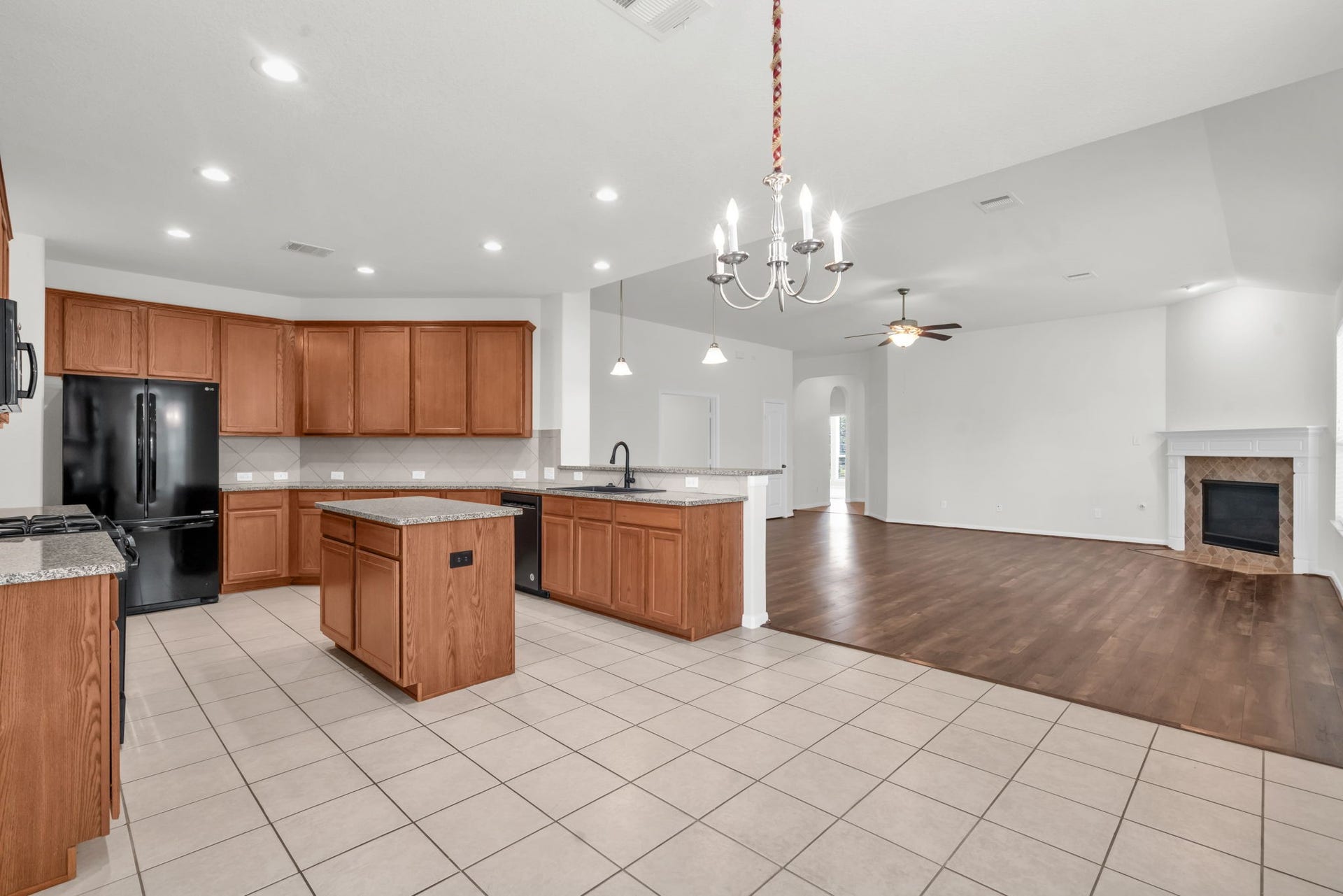 9978 Golden Field Lane, Brookshire, TX 77423 9978 Golden Field Lane, Brookshire, TX 77423