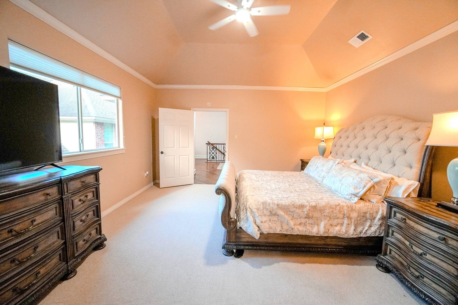 60 Champion Villa Drive, Houston, TX 77069