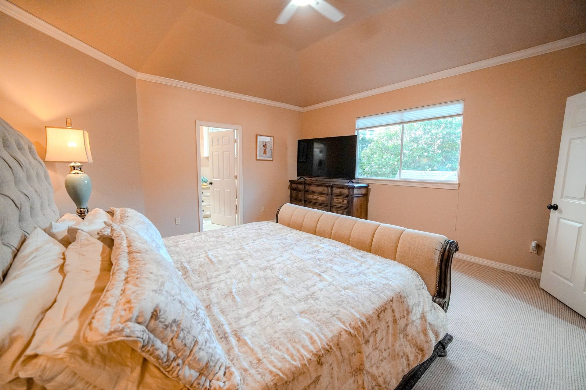 60 Champion Villa Drive, Houston, TX 77069