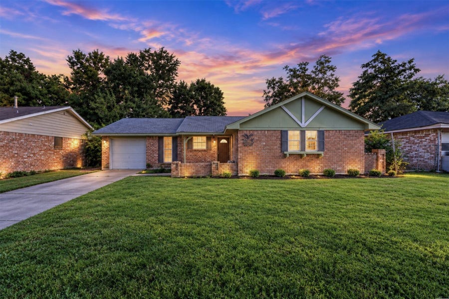 Property photo for 1514 Hidden Valley Drive, Houston, TX