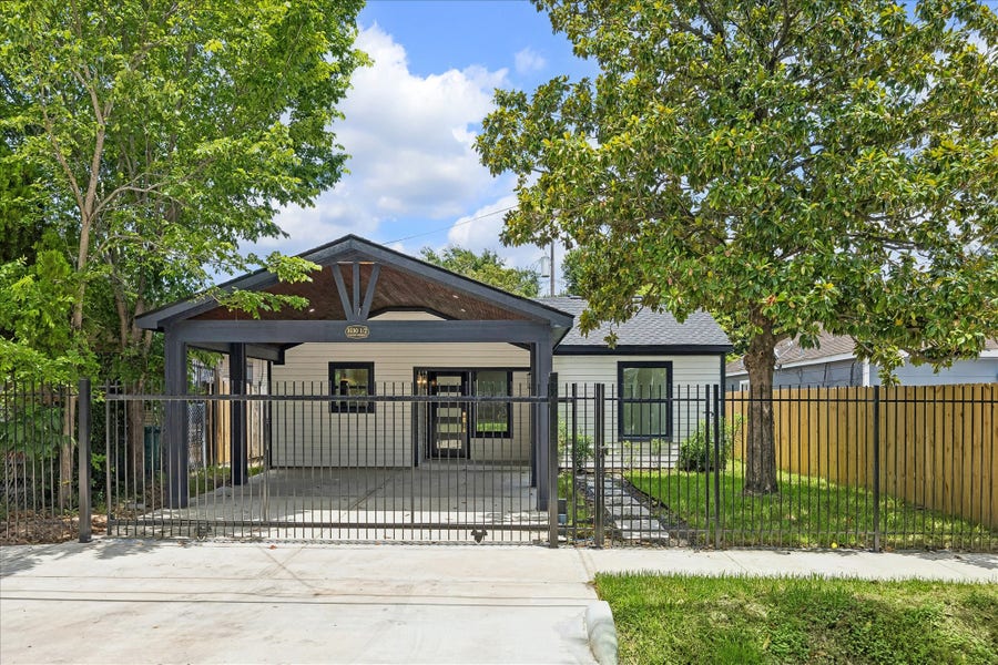 Property photo for 1630 1/2 Tabor Street, Houston, TX