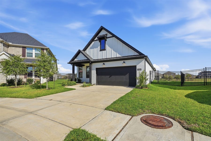 Property photo for 5638 Birchwood Glen Drive, Katy, TX