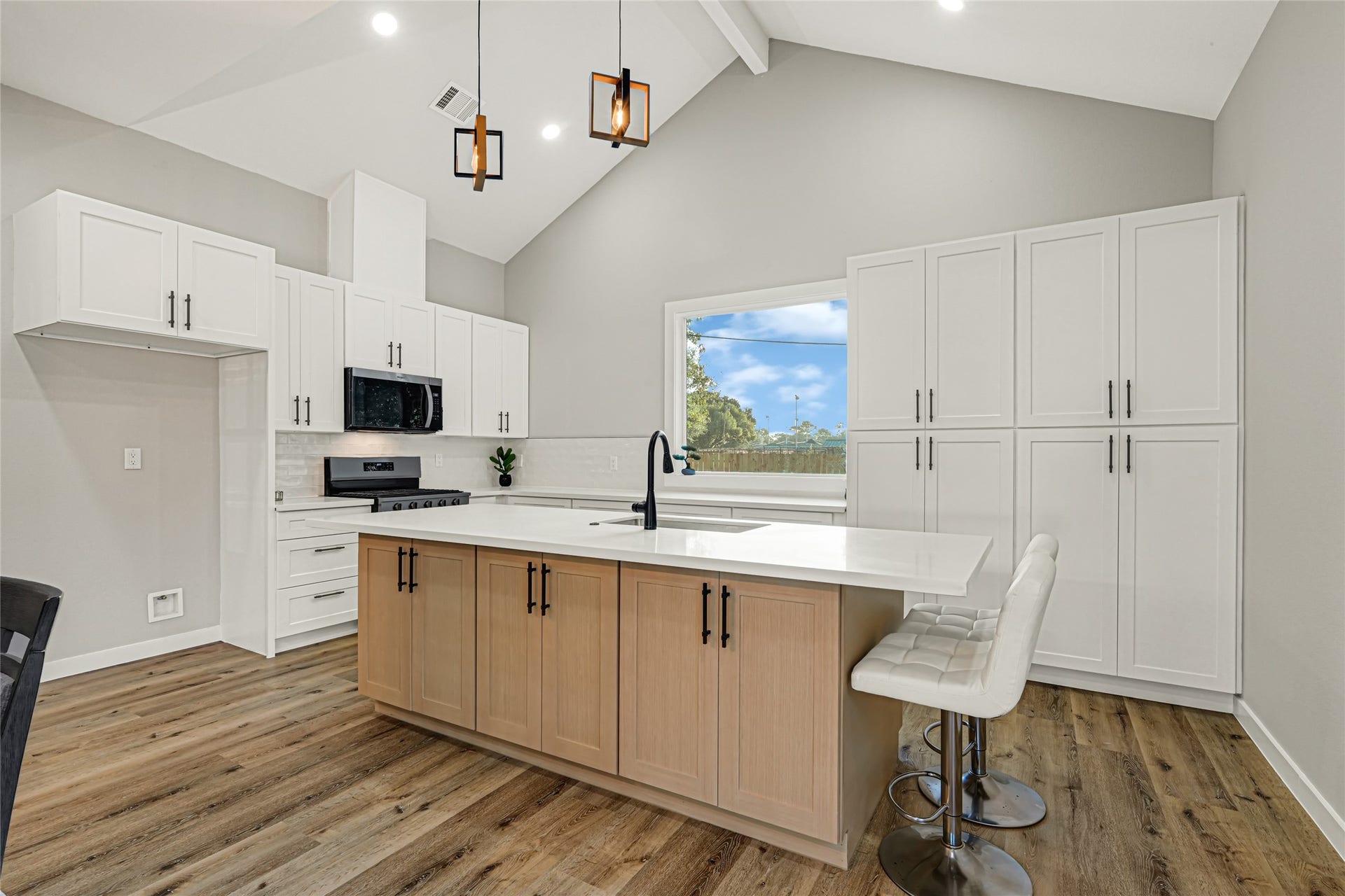 1111 Sunset Drive, Pasadena, TX 77506 1111 Sunset Drive, Pasadena, TX 77506