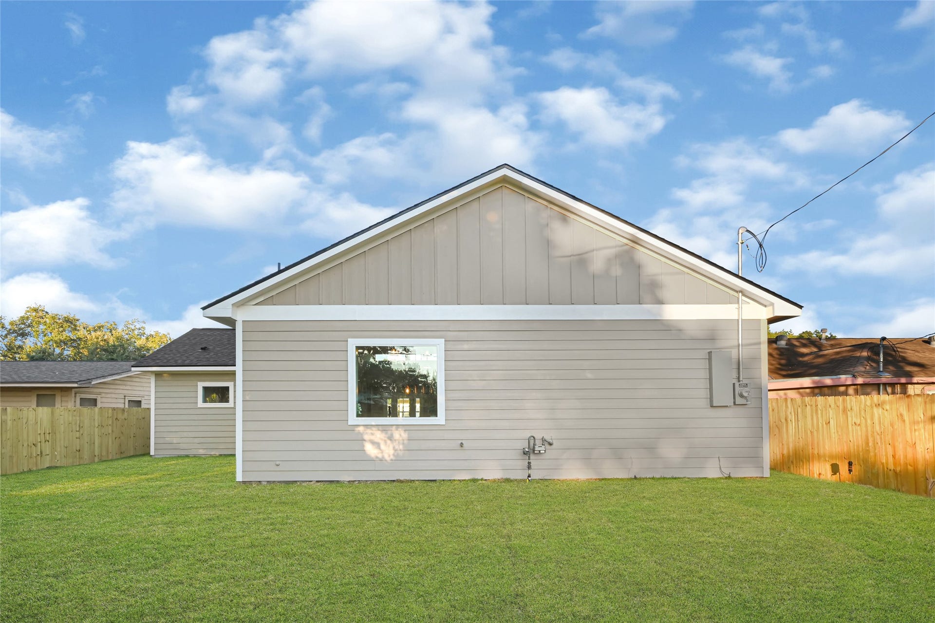1111 Sunset Drive, Pasadena, TX 77506 1111 Sunset Drive, Pasadena, TX 77506