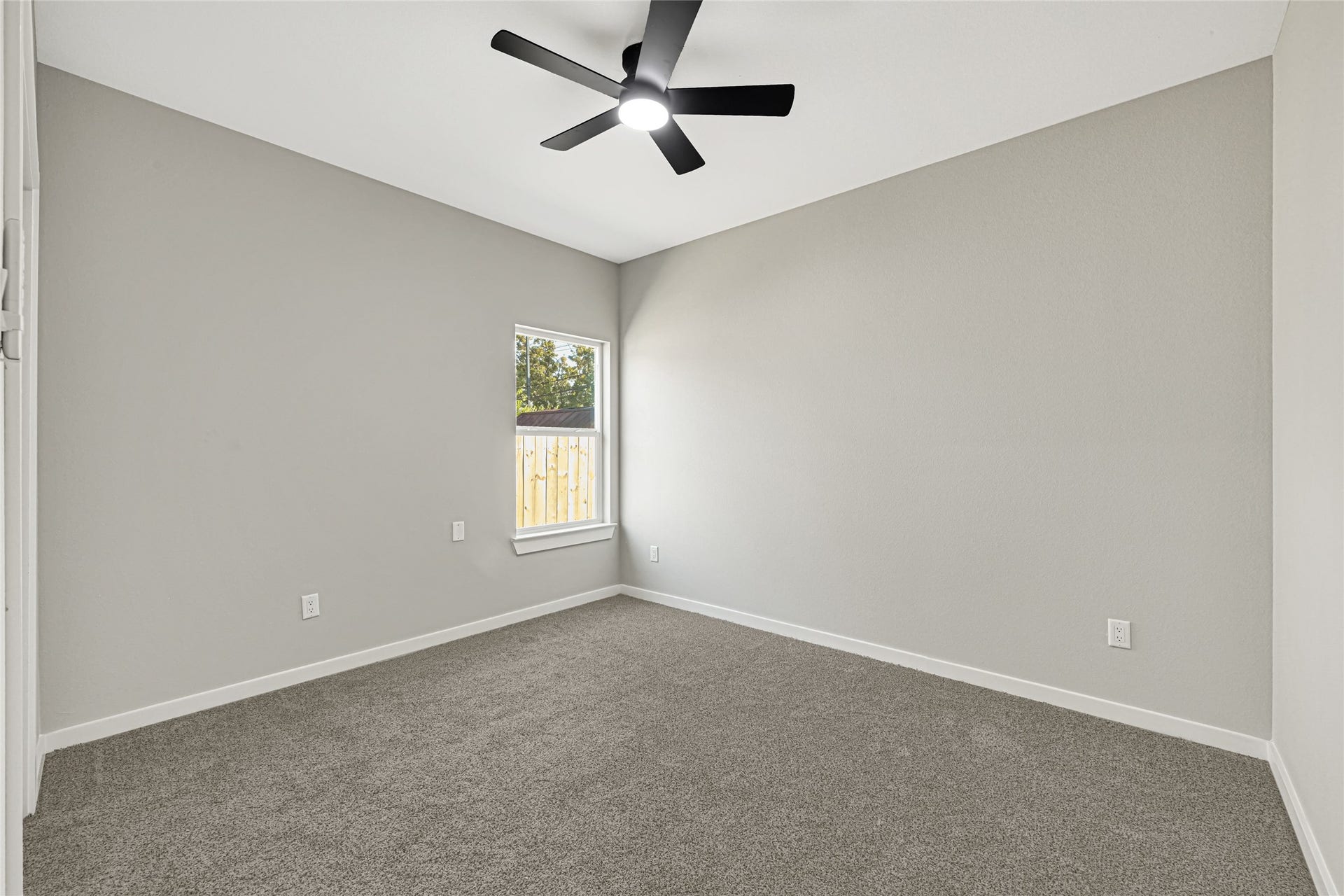 1111 Sunset Drive, Pasadena, TX 77506 bedroom 1