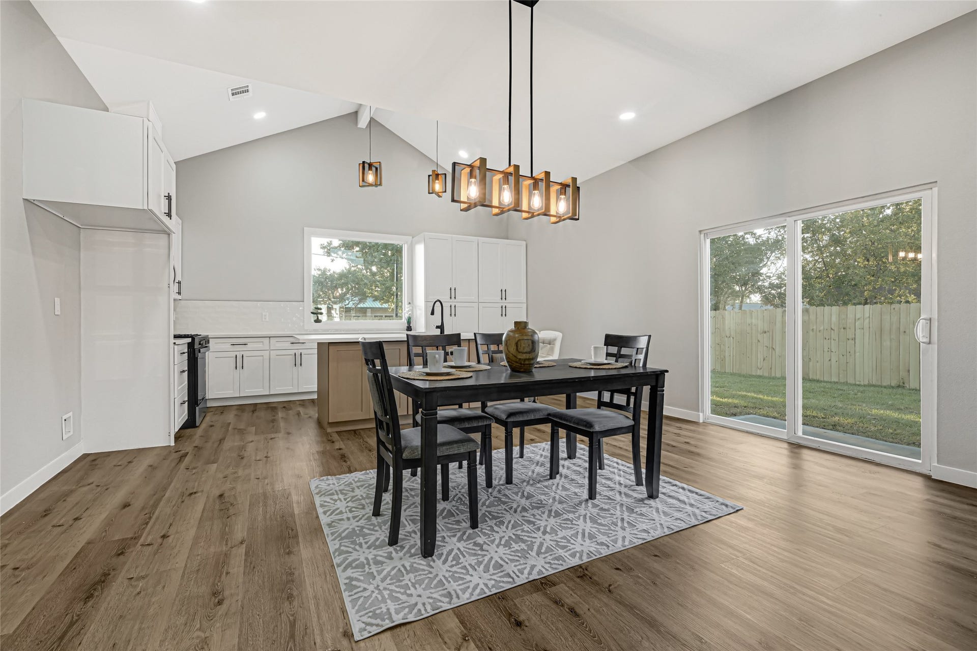 1111 Sunset Drive, Pasadena, TX 77506 1111 Sunset Drive, Pasadena, TX 77506