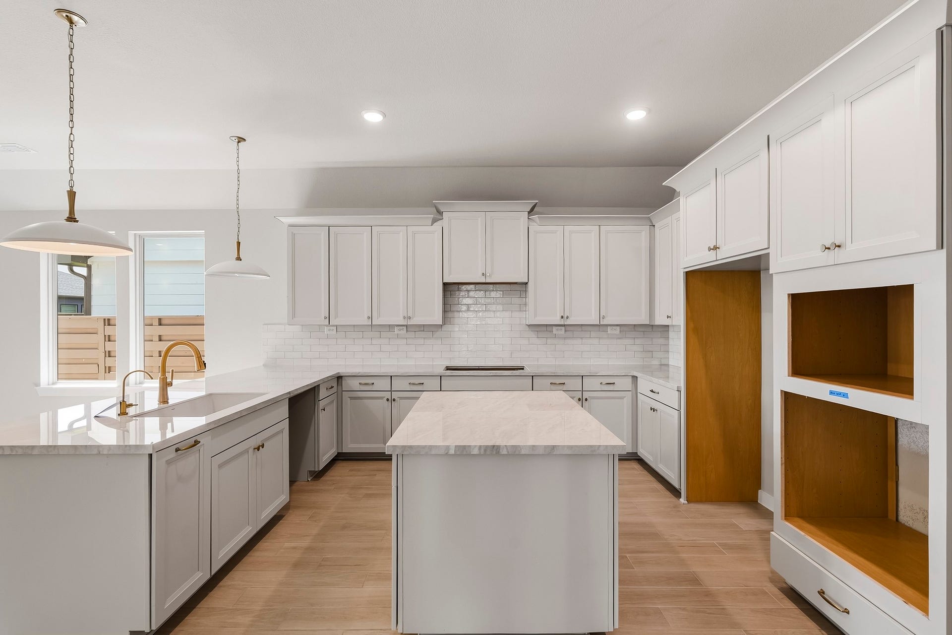 10923 Endeavor Drive, Richmond, TX 77469 10923 Endeavor Drive, Richmond, TX 77469