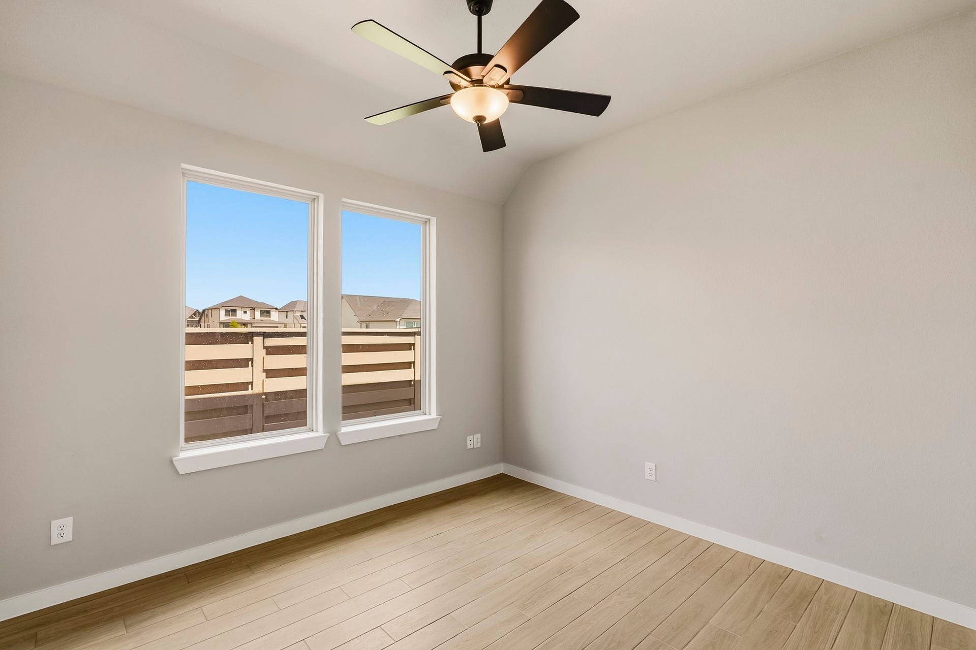 10923 Endeavor Drive, Richmond, TX 77469 10923 Endeavor Drive, Richmond, TX 77469