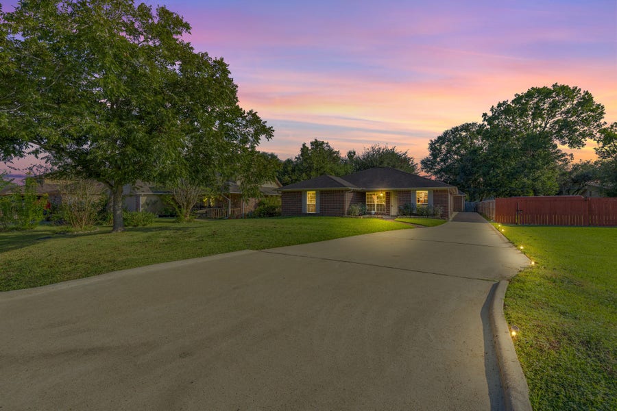 Property photo for 8018 Holiday Lane, Houston, TX
