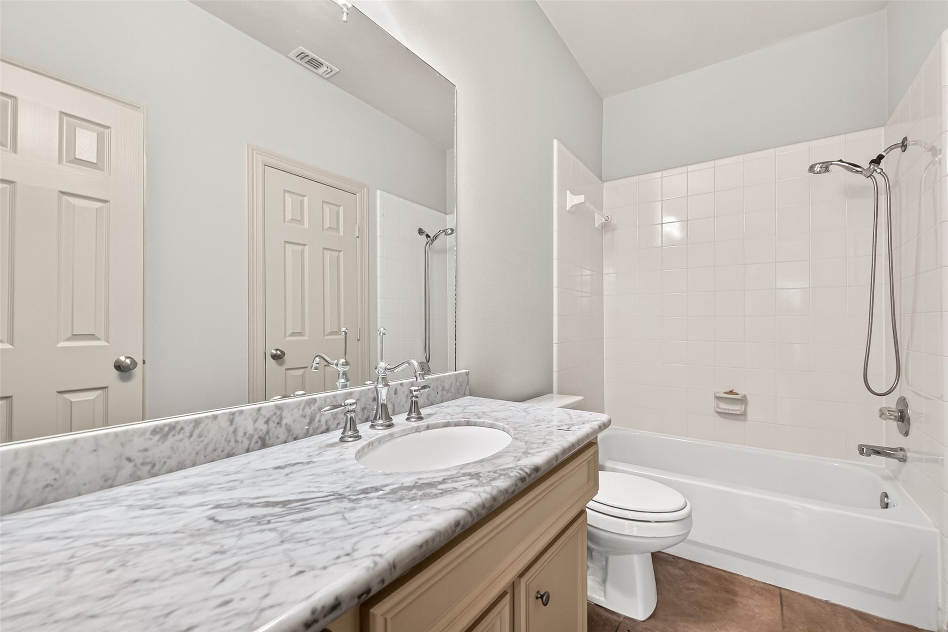 4219 Fisher Lake Drive, Richmond, TX 77406