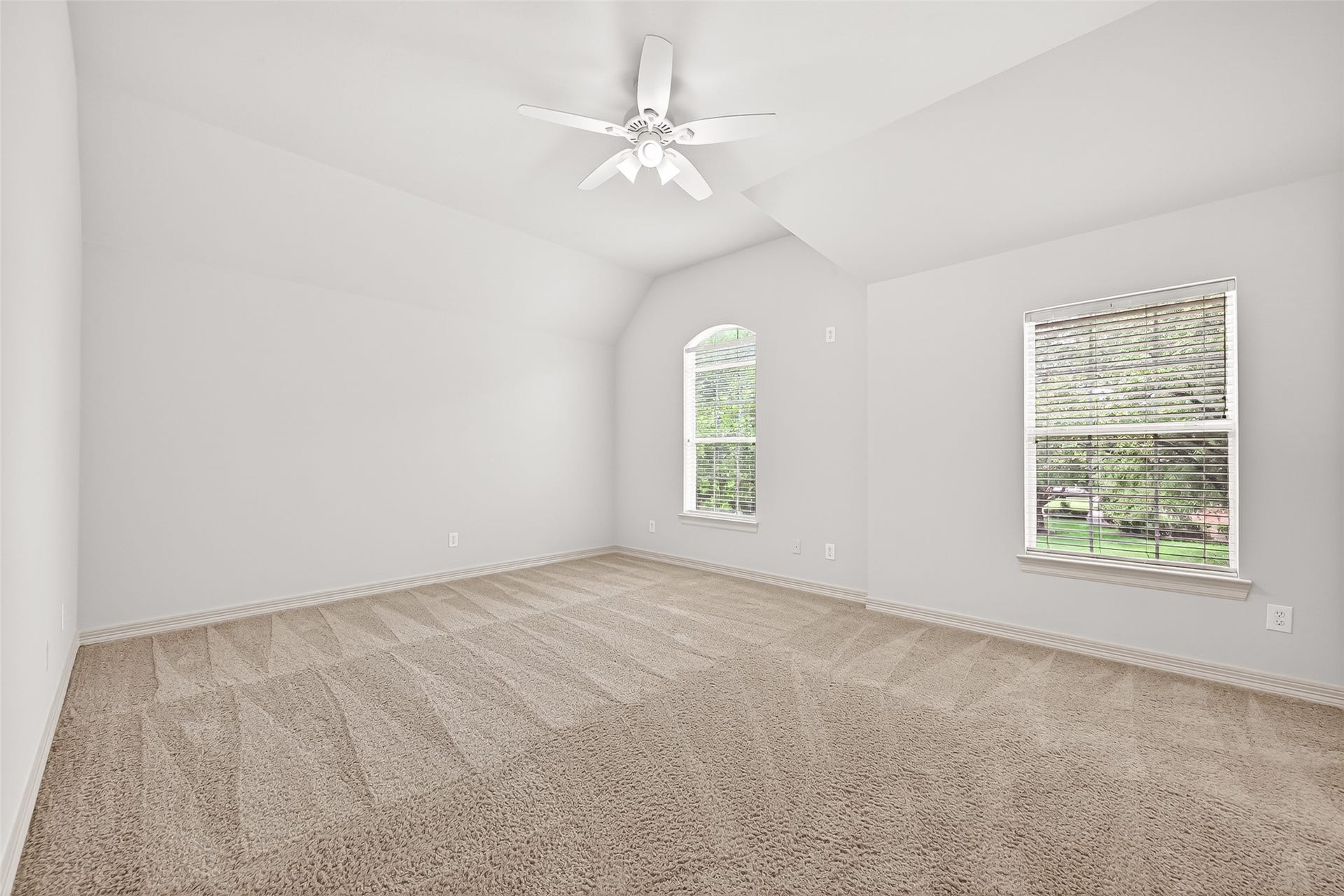 4219 Fisher Lake Drive, Richmond, TX 77406