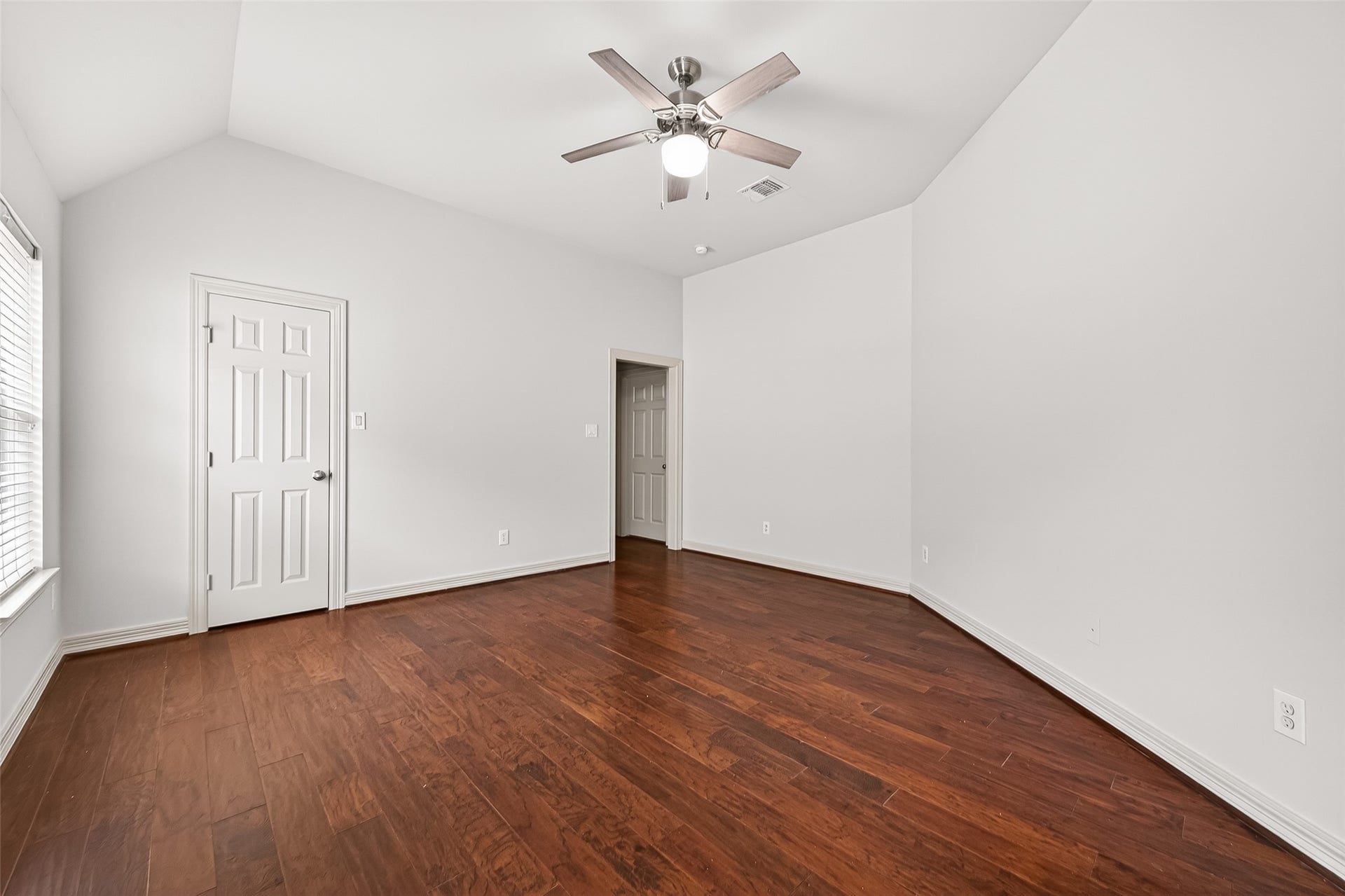4219 Fisher Lake Drive, Richmond, TX 77406
