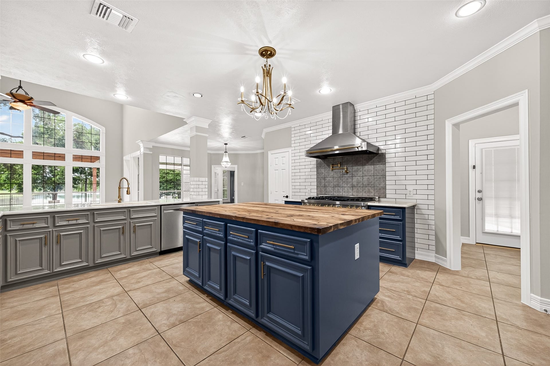 4219 Fisher Lake Drive, Richmond, TX 77406