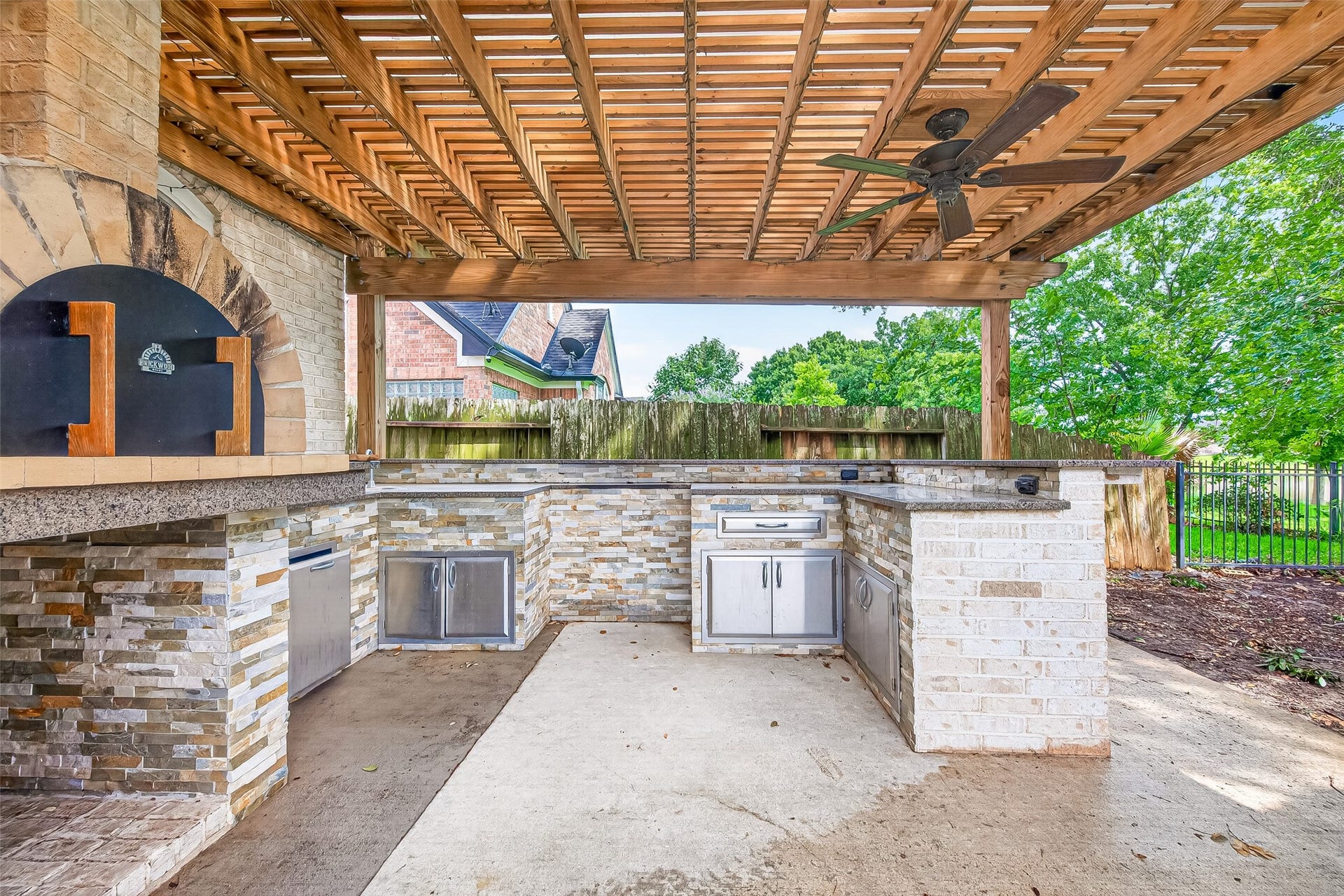 4219 Fisher Lake Drive, Richmond, TX 77406