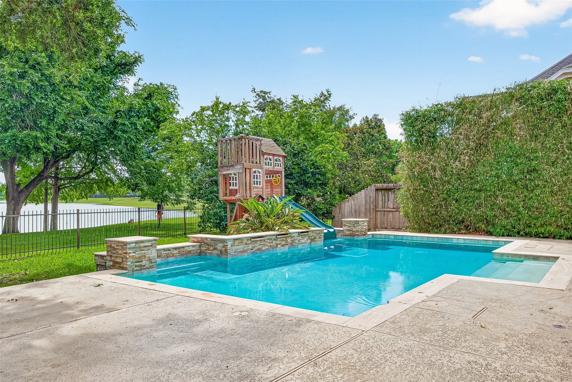 4219 Fisher Lake Drive, Richmond, TX 77406