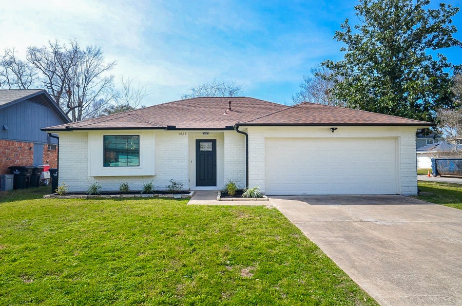 Property photo for 1429 Heights Drive, Katy, TX