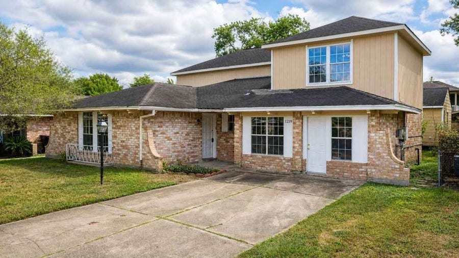 Property photo for 1219 Pilot Point Drive, Houston, TX