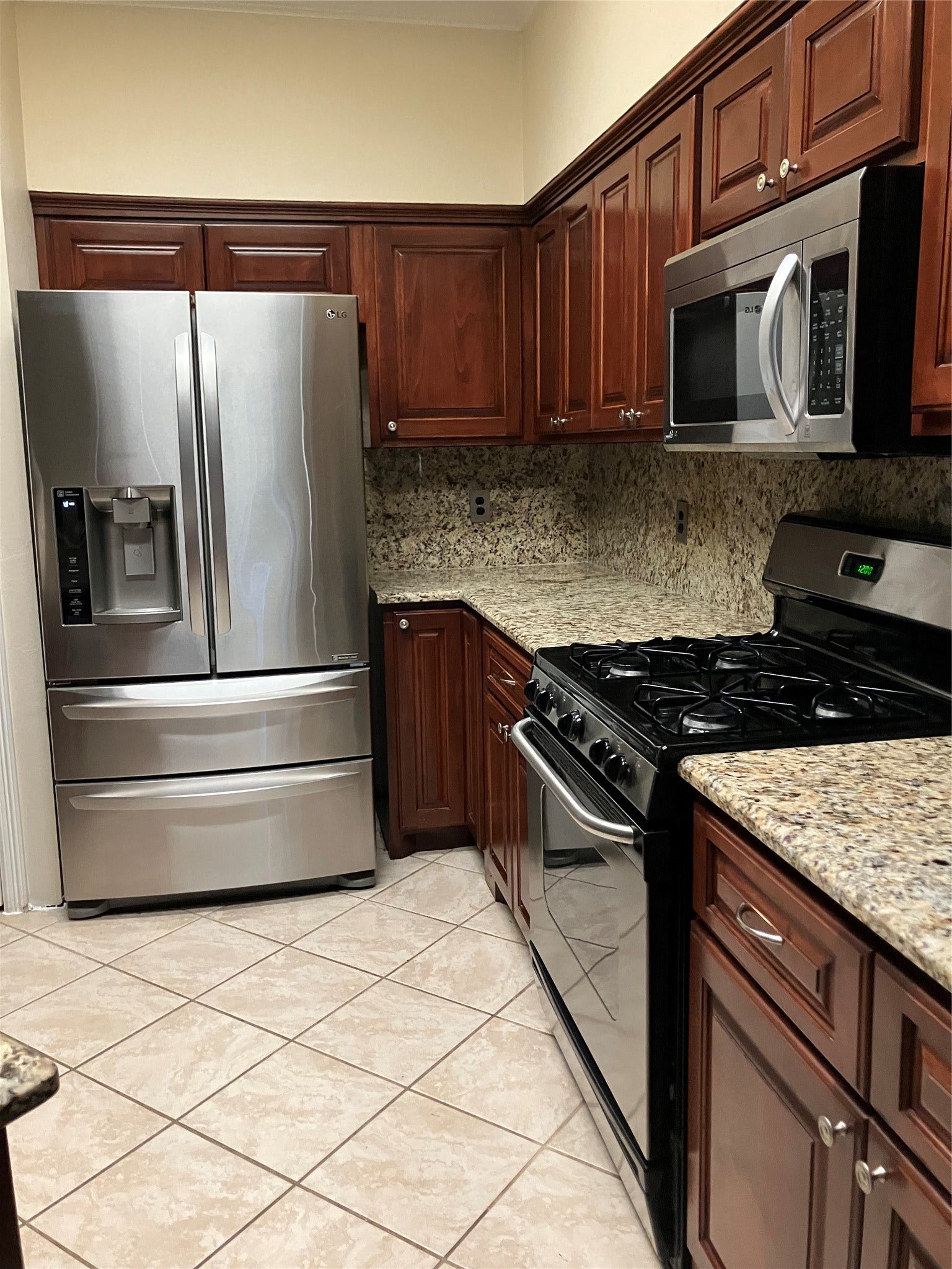 5311 Shady Maple Drive, Houston, TX 77339 5311 Shady Maple Drive, Houston, TX 77339