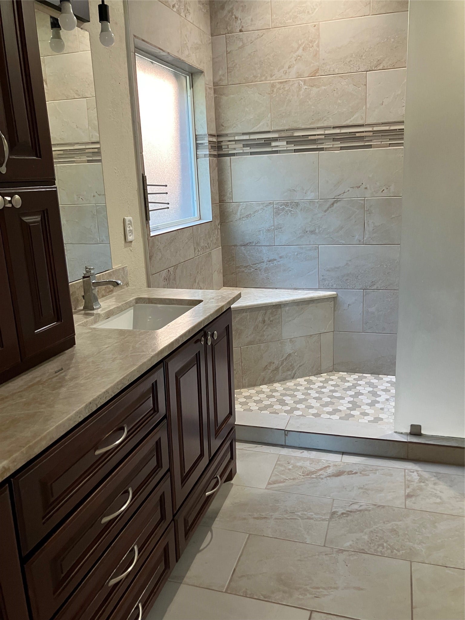 5311 Shady Maple Drive, Houston, TX 77339 5311 Shady Maple Drive, Houston, TX 77339