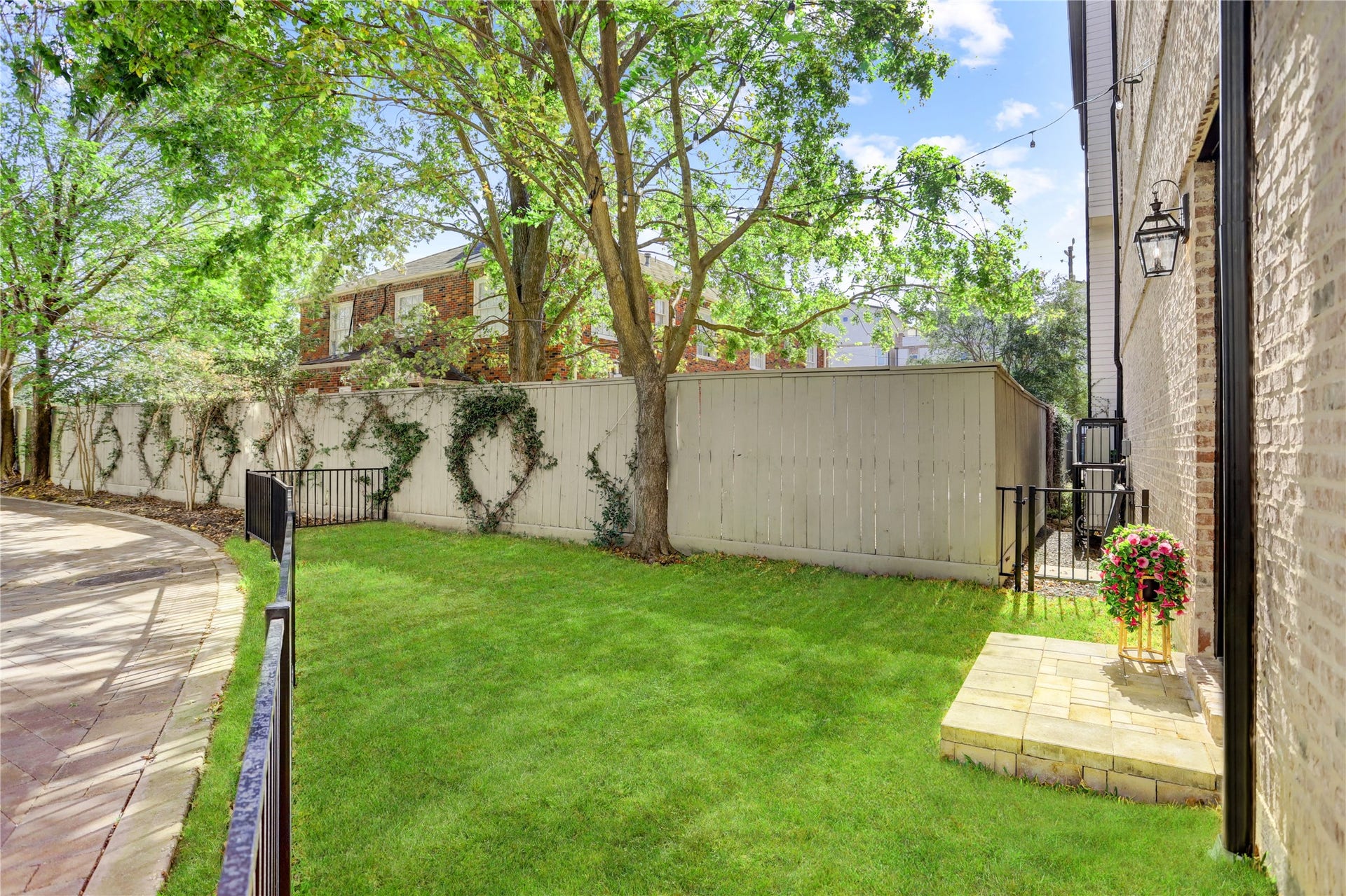 620 Delano Street, Houston, TX 77003 620 Delano Street, Houston, TX 77003