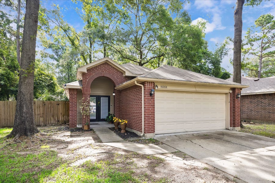 Property photo for 18284 Hollyberry Ct, Porter, TX