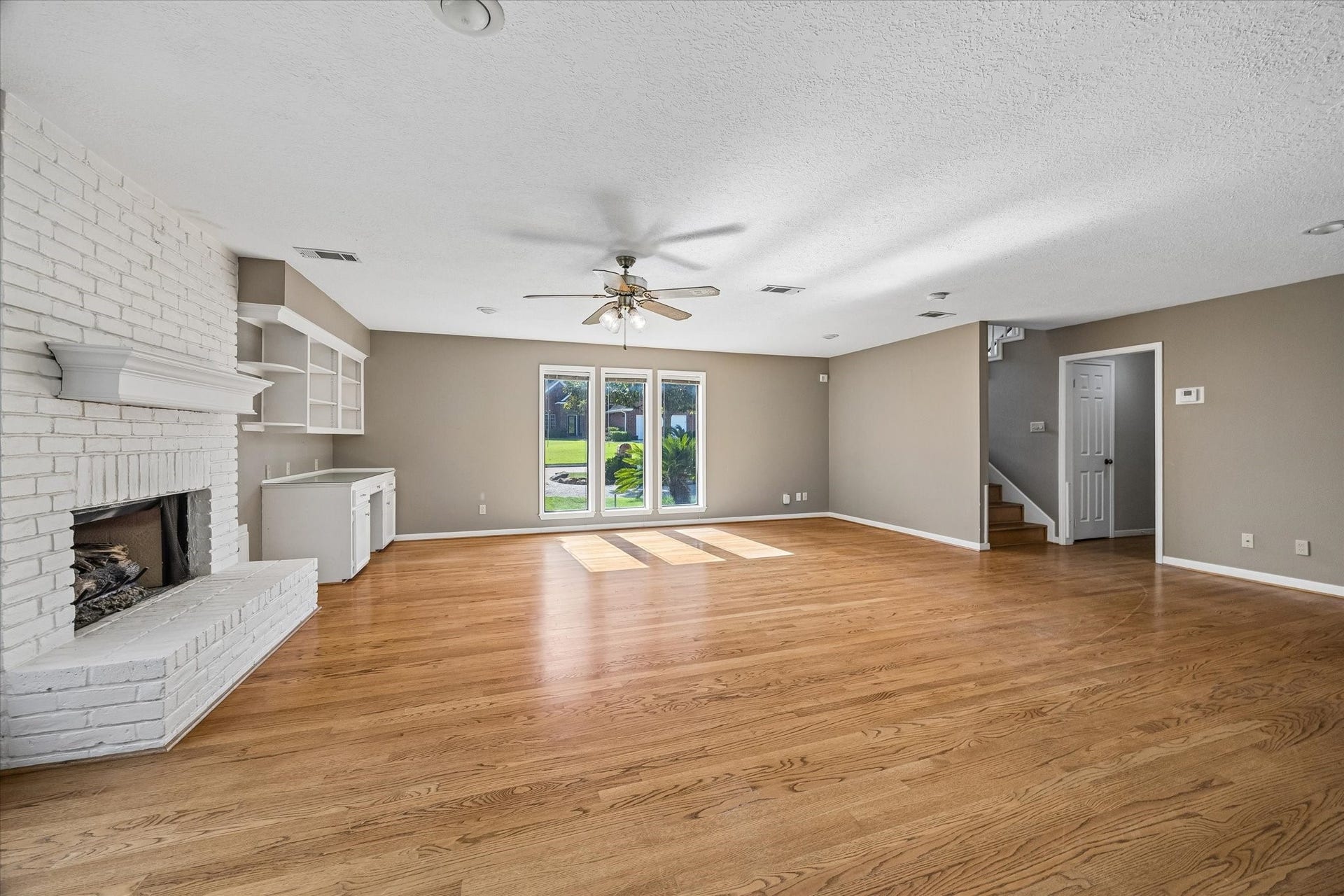 Open interior spaces and generous room sizes create an easy flow for everyday living and entertaining.