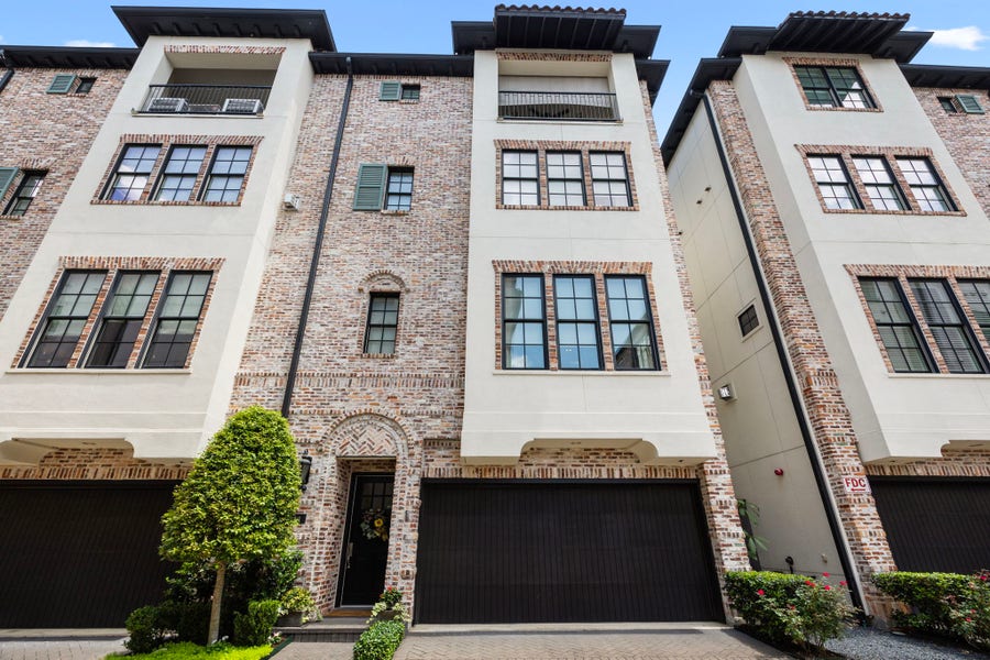Property photo for 11 Robita Street, Houston, TX