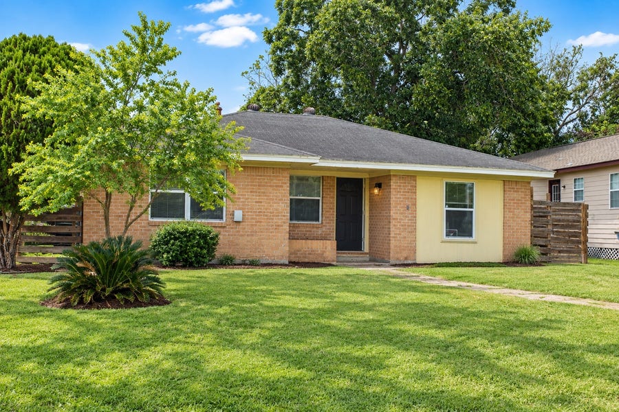 Property photo for 635 19th Street, Hempstead, TX