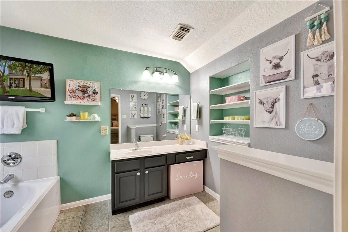 4026 Bentwood Drive, Dickinson, TX 77539 4026 Bentwood Drive, Dickinson, TX 77539