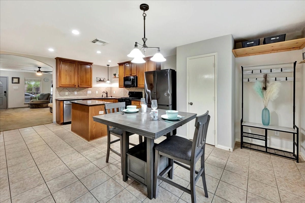 4026 Bentwood Drive, Dickinson, TX 77539 4026 Bentwood Drive, Dickinson, TX 77539