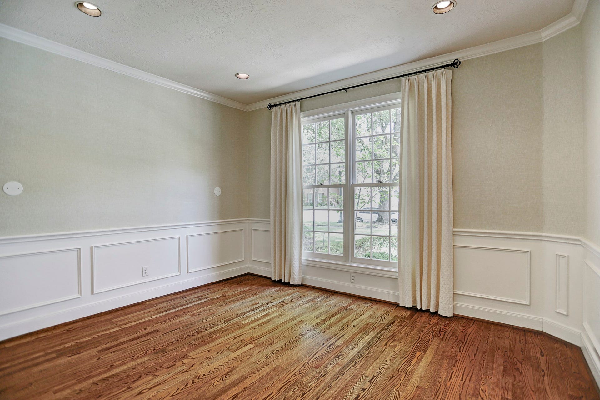 3719 Carlon Street, Houston, TX 77005 3719 Carlon Street, Houston, TX 77005