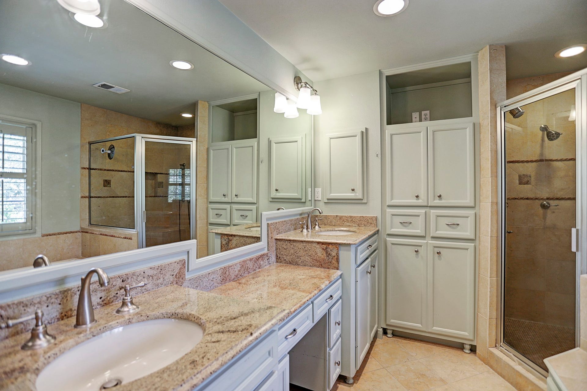 3719 Carlon Street, Houston, TX 77005 3719 Carlon Street, Houston, TX 77005