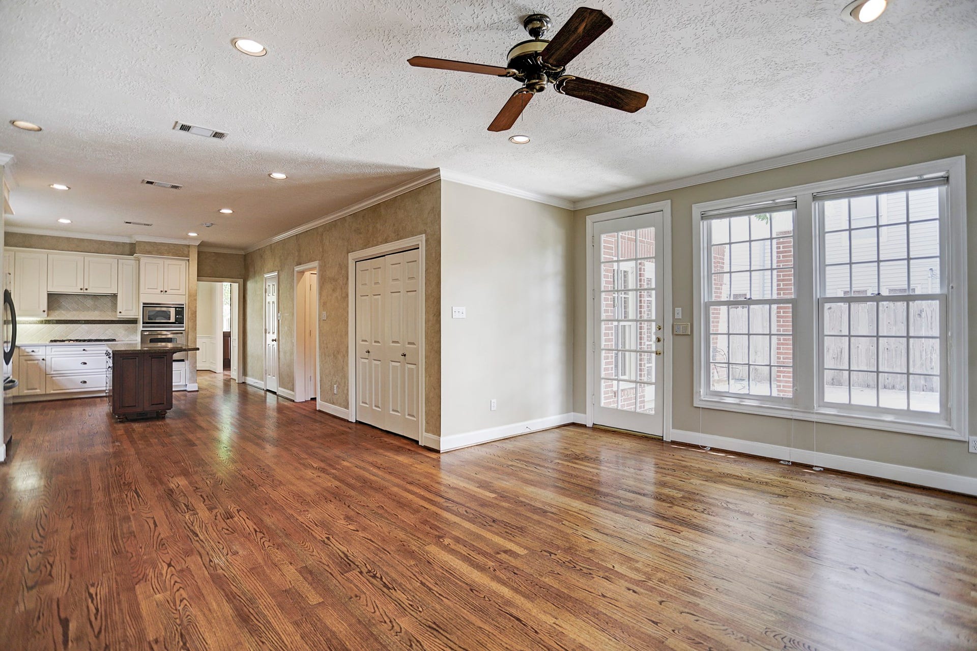 3719 Carlon Street, Houston, TX 77005 3719 Carlon Street, Houston, TX 77005