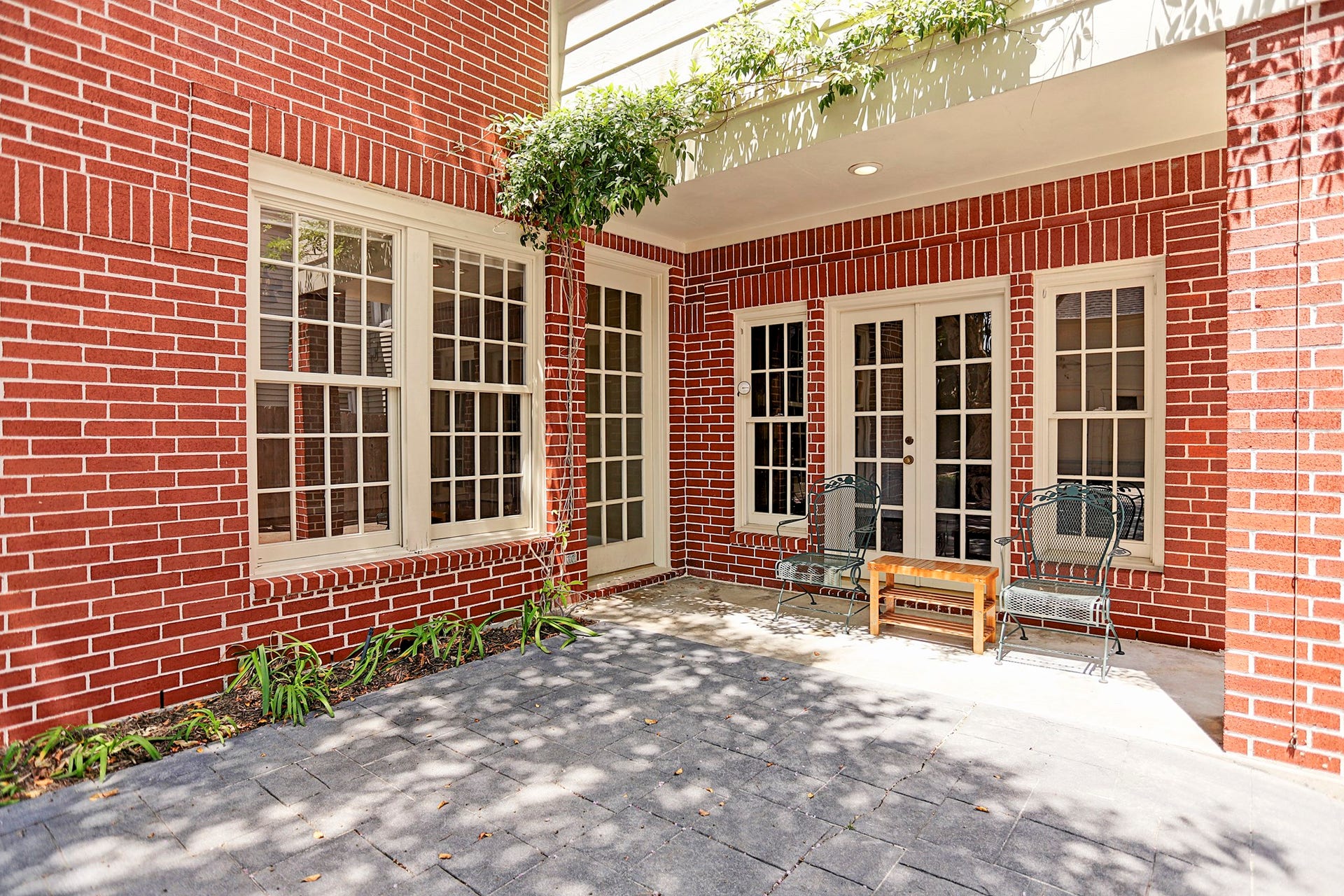 3719 Carlon Street, Houston, TX 77005 3719 Carlon Street, Houston, TX 77005