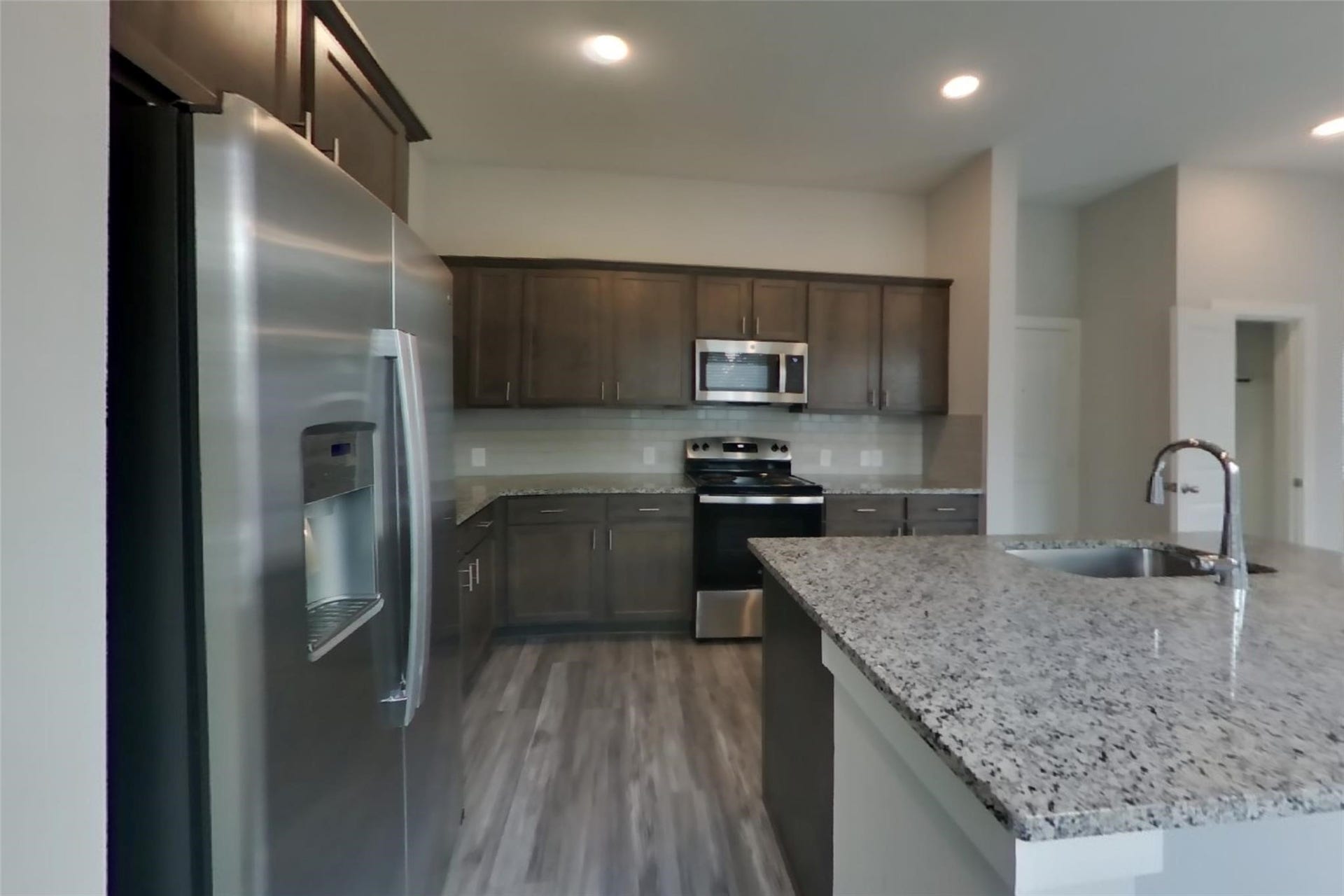 9835 Willow Creek Commerce, #524, Tomball, TX 77375 9835 Willow Creek Commerce, #524, Tomball, TX 77375
