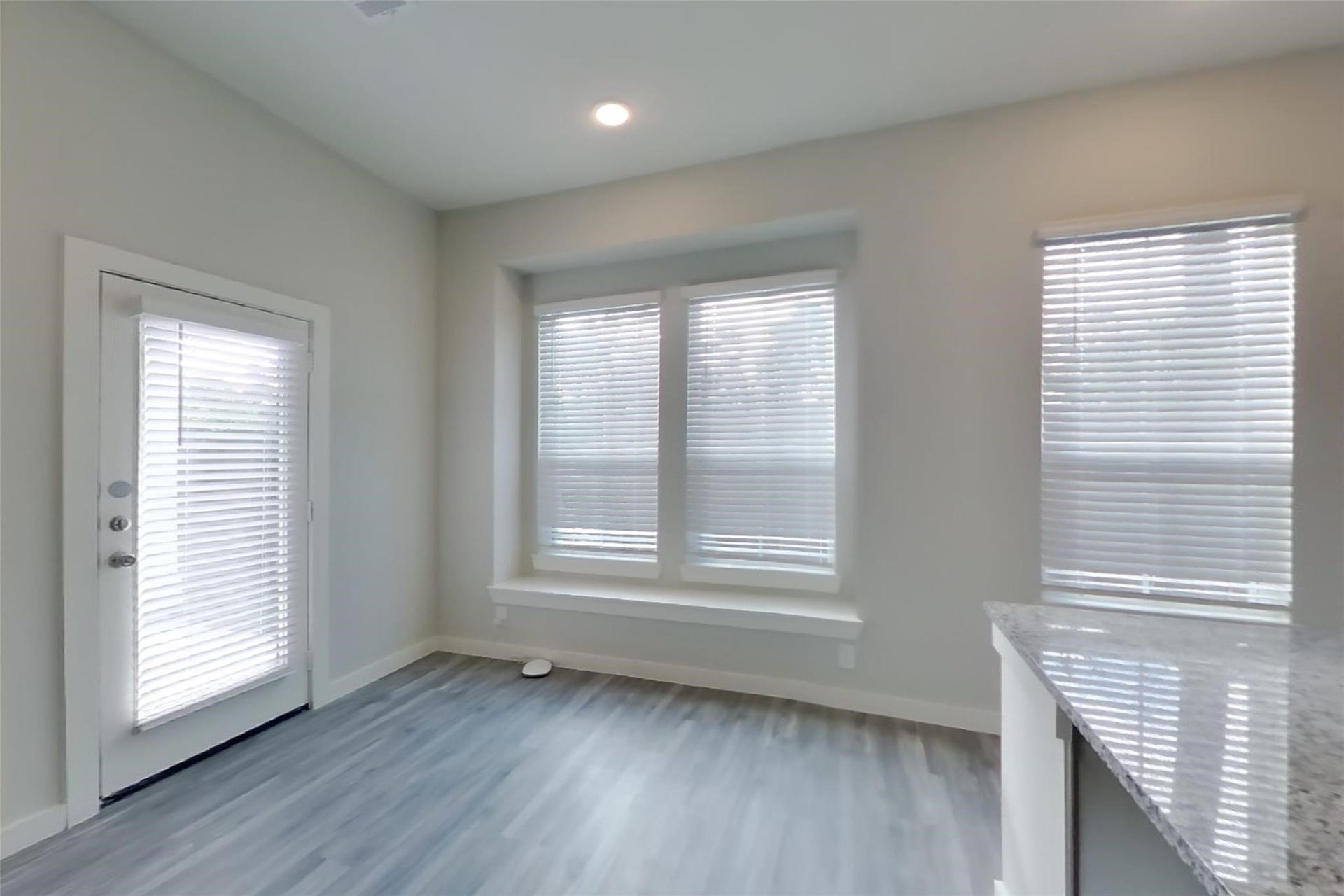 9835 Willow Creek Commerce, #524, Tomball, TX 77375 9835 Willow Creek Commerce, #524, Tomball, TX 77375