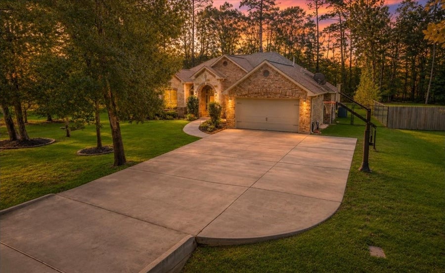 Property photo for 611 Parthenon Place, New Caney, TX