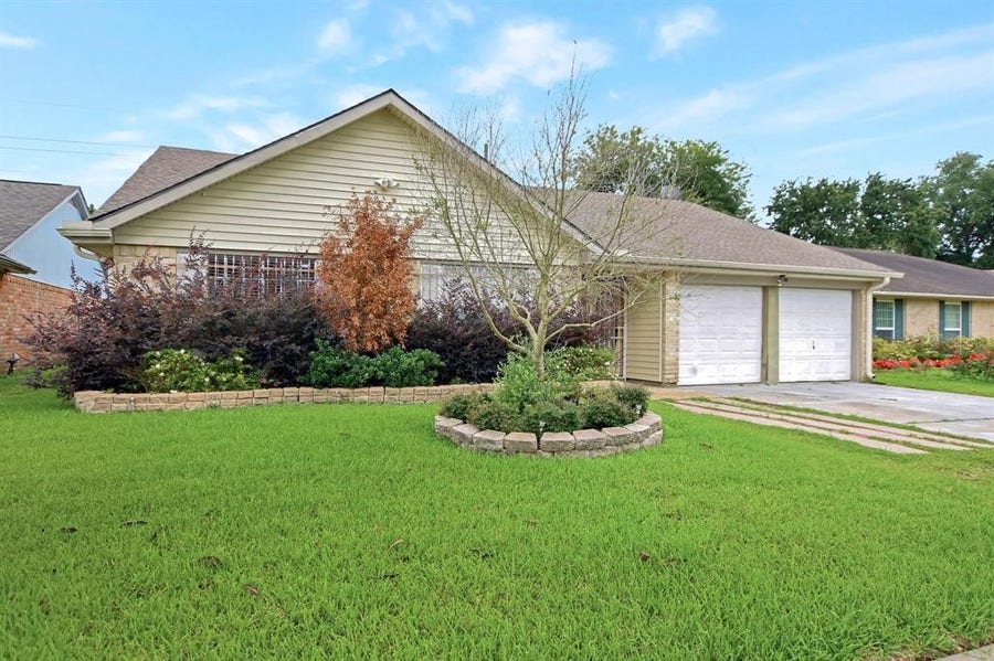 Property photo for 15927 Wingdale Drive, Houston, TX