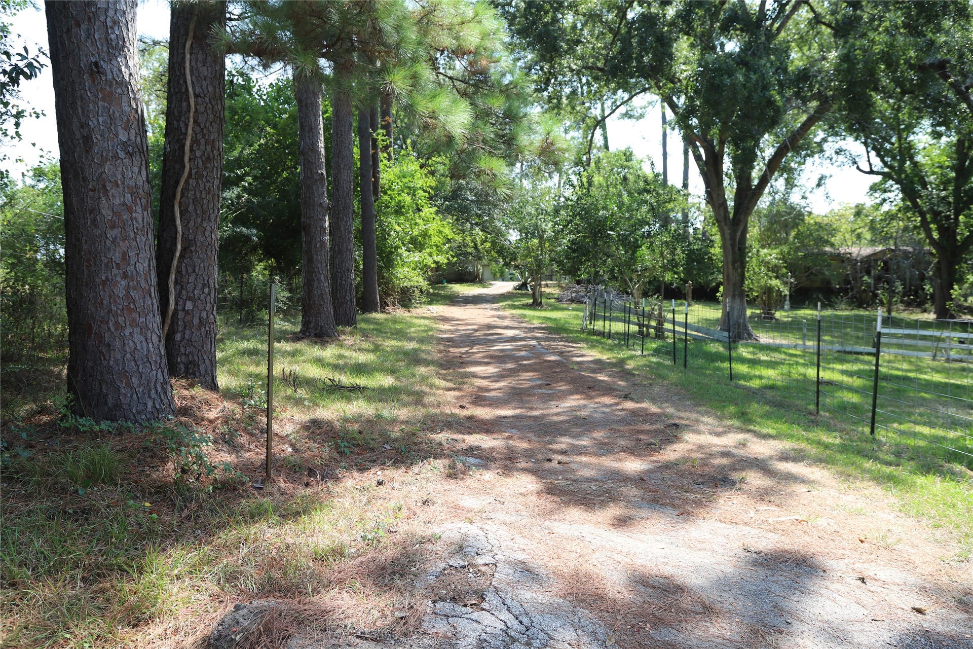 1976 Clayton Street, Dayton, TX 77535 1976 Clayton Street, Dayton, TX 77535