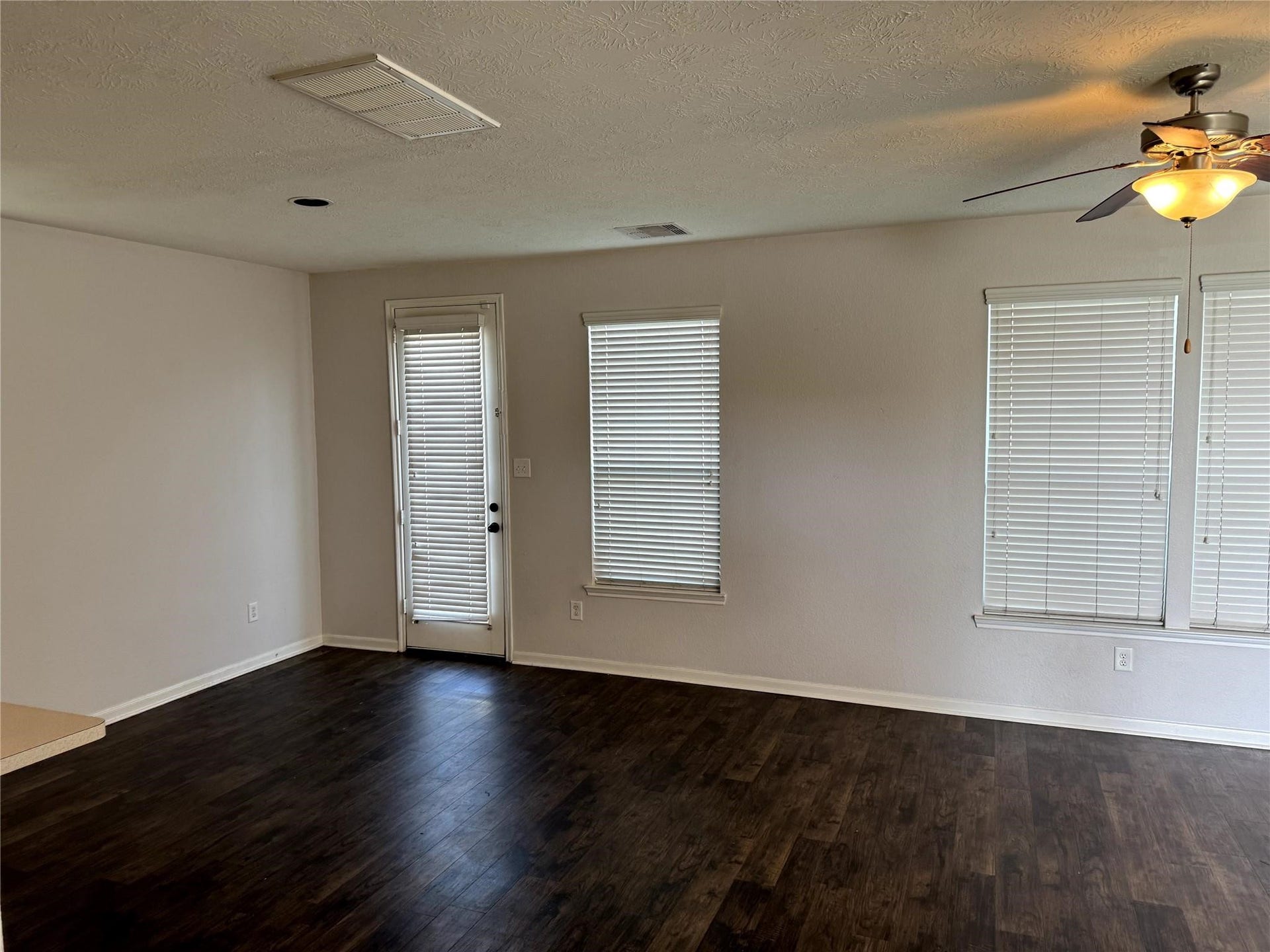 19022 Bee Line Court, Houston, TX 77073 19022 Bee Line Court, Houston, TX 77073