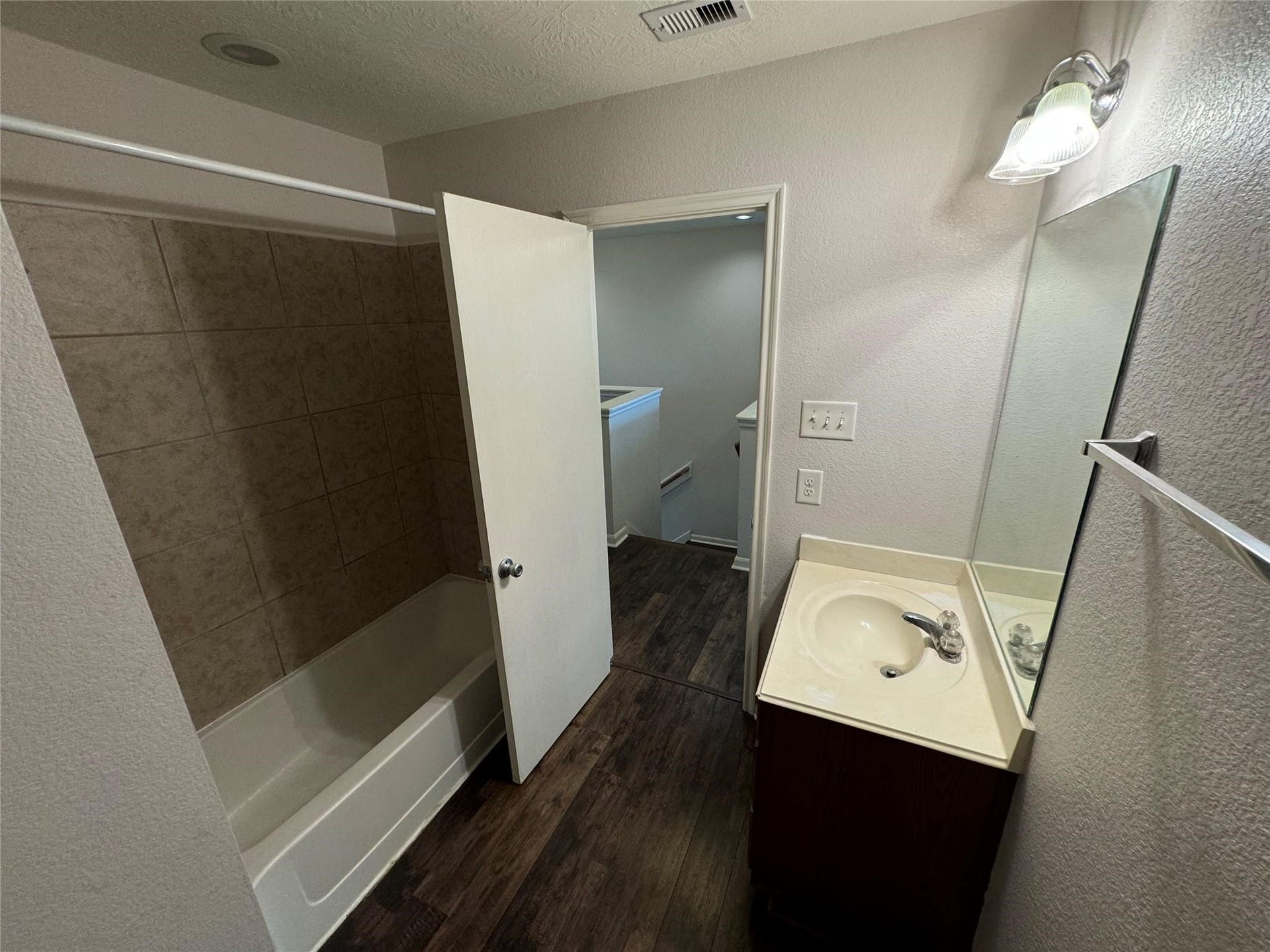 19022 Bee Line Court, Houston, TX 77073 19022 Bee Line Court, Houston, TX 77073