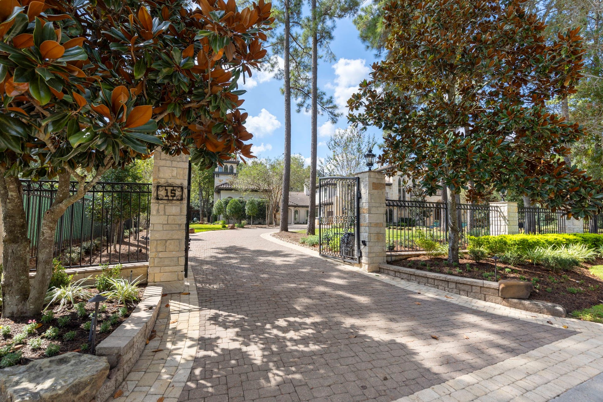 15 Estancia Place, Spring, TX 77389 15 Estancia Place, Spring, TX 77389