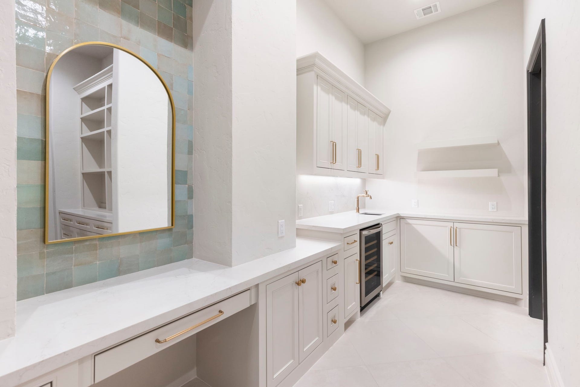 15 Estancia Place, Spring, TX 77389 15 Estancia Place, Spring, TX 77389