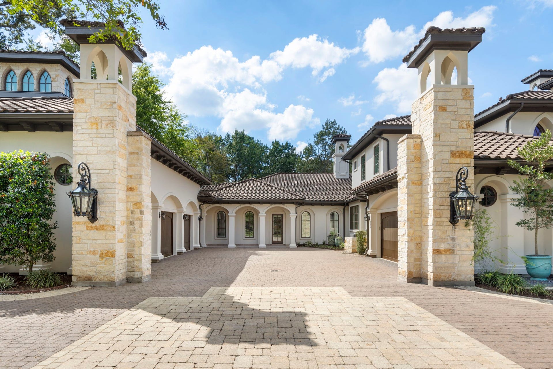 15 Estancia Place, Spring, TX 77389 15 Estancia Place, Spring, TX 77389