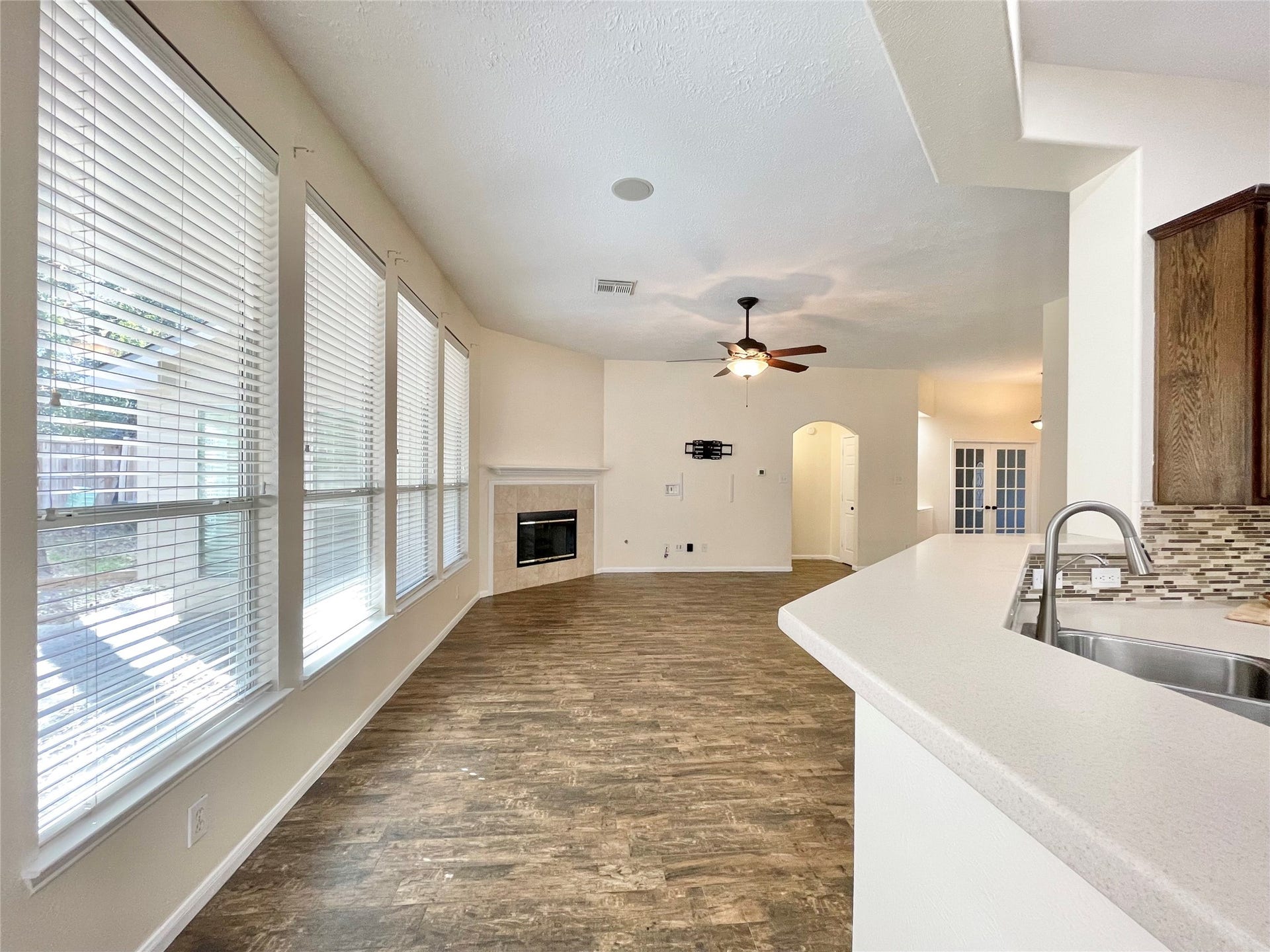 90 N Creekmist Place, The Woodlands, TX 77385 90 N Creekmist Place, The Woodlands, TX 77385