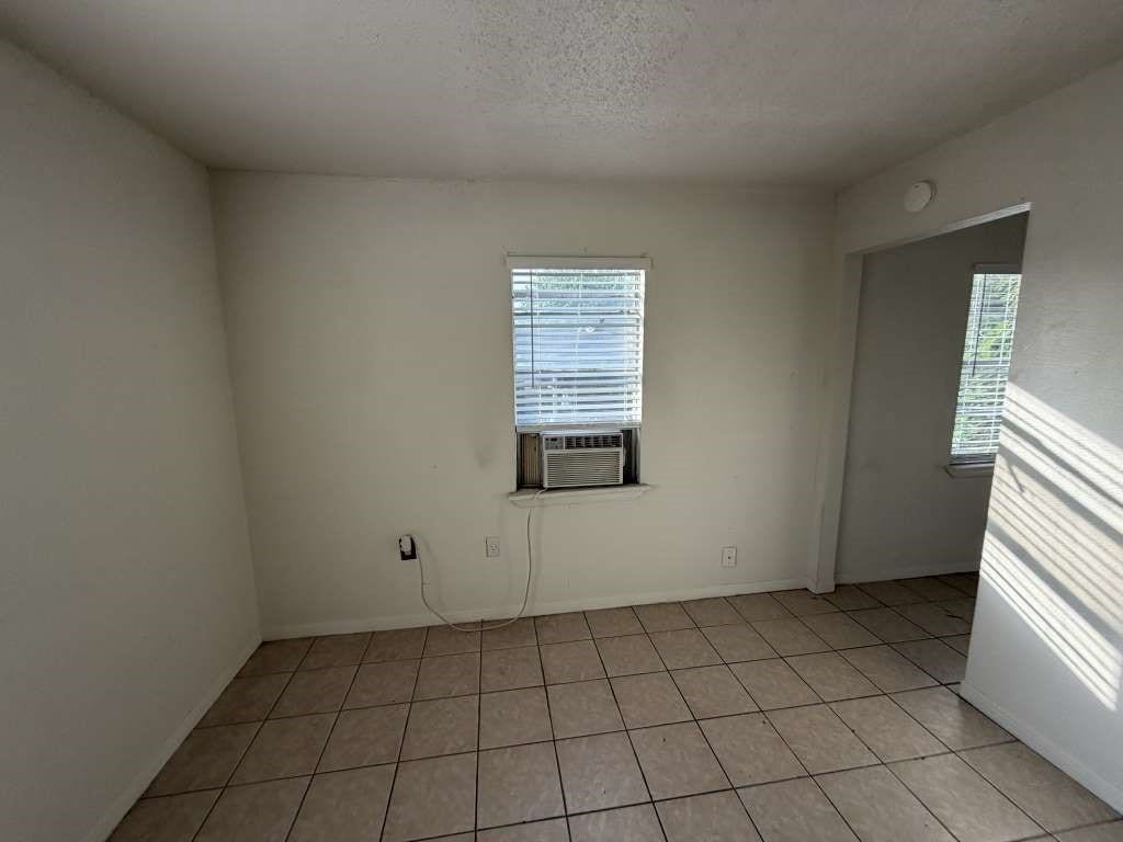 2706 Francis Street, #4, Houston, TX 77004 2706 Francis Street, #4, Houston, TX 77004