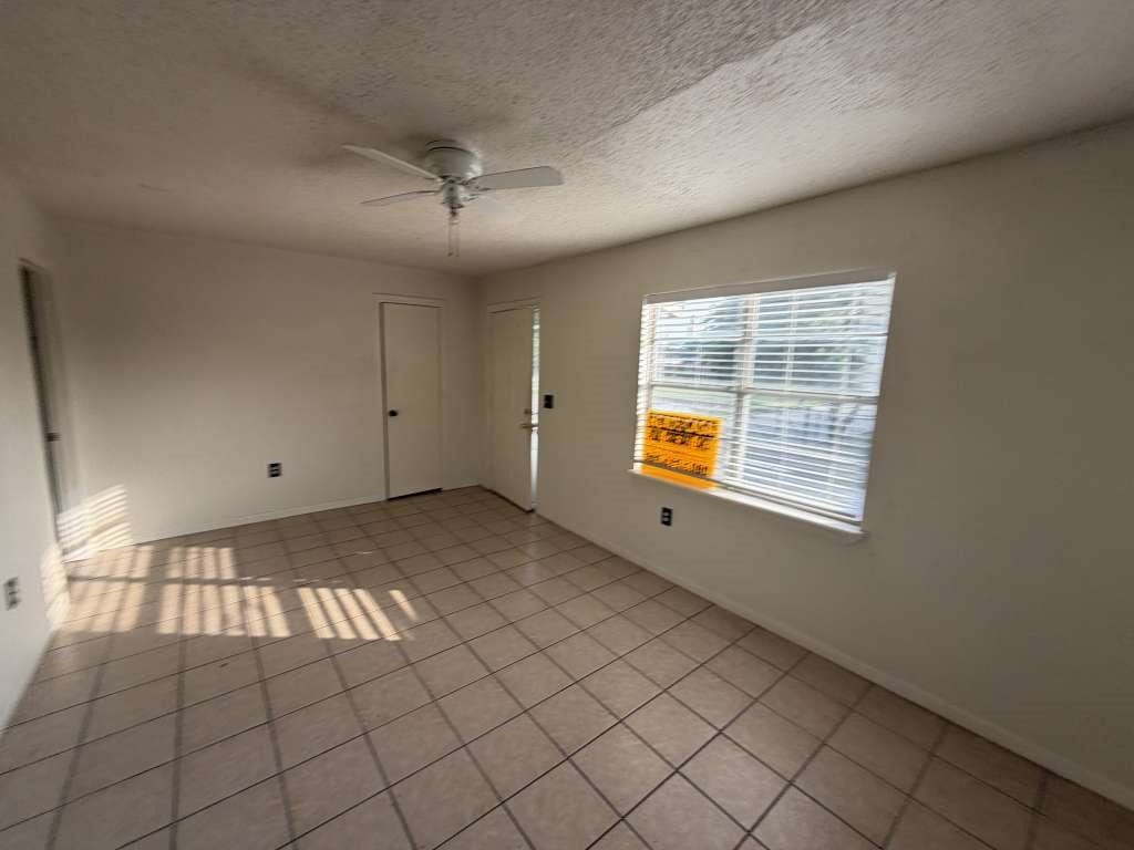 2706 Francis Street, #4, Houston, TX 77004 2706 Francis Street, #4, Houston, TX 77004