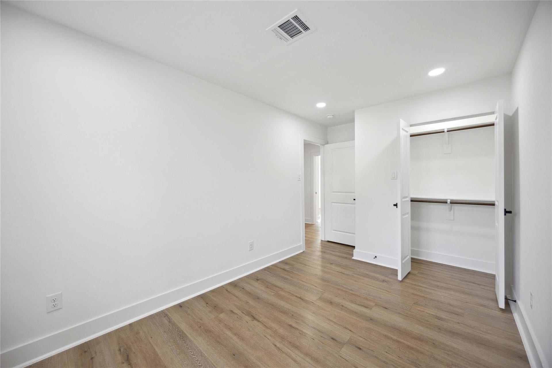9443 Radio Road, #A-B, Houston, TX 77075 9443 Radio Road, #A-B, Houston, TX 77075