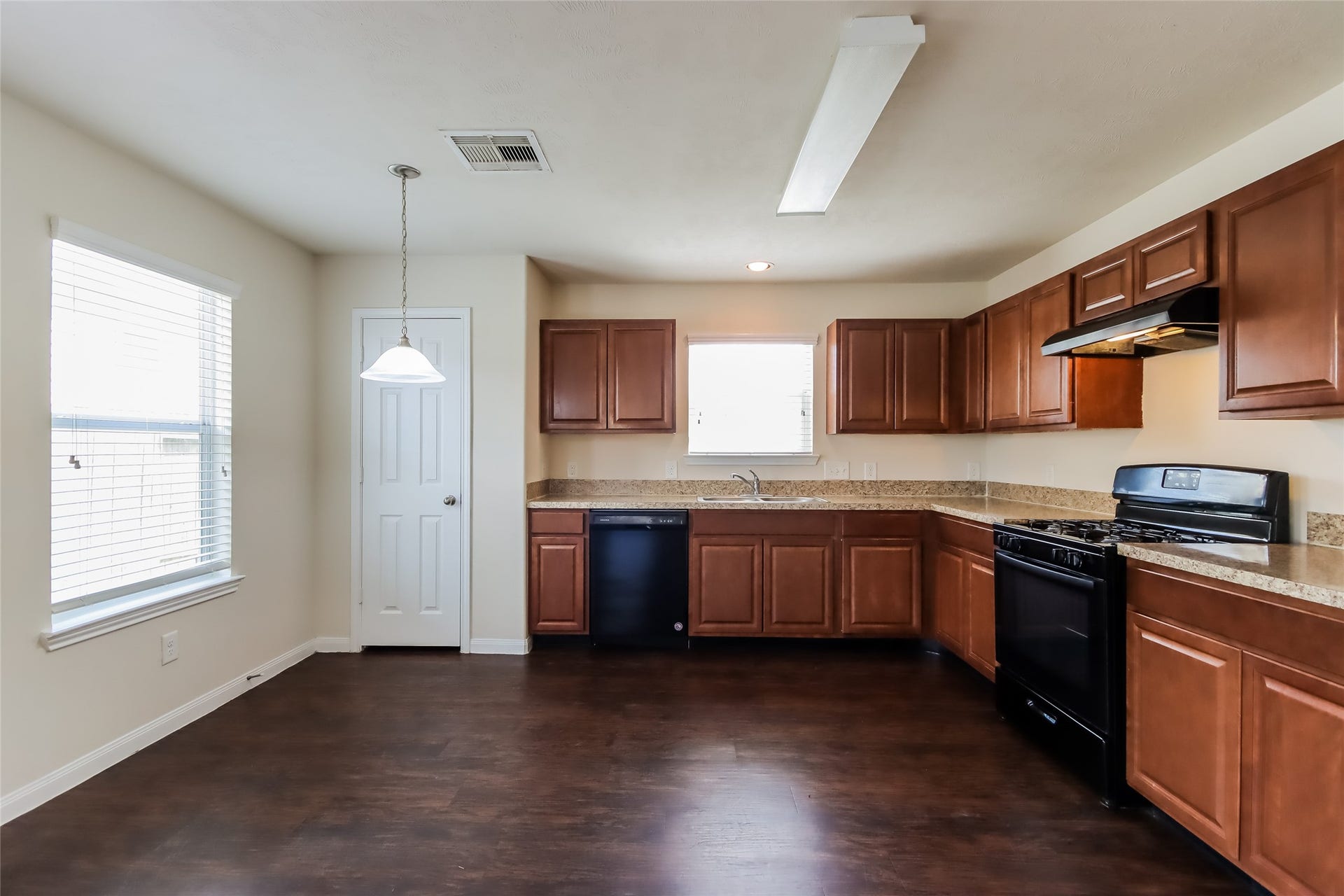 Photos may be representative of the floor plan and not the exact home. Finishes, layout, and features of the actual property for lease may vary.